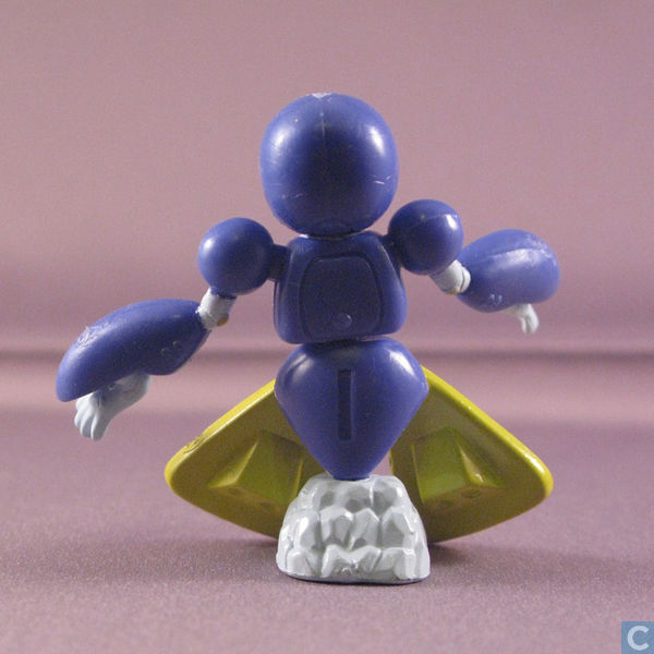 File:Pinguen toy back view.jpg